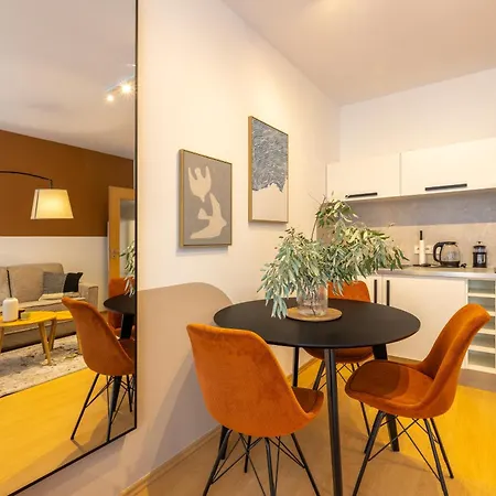 Designer In A Vibrant Neighborhood By Easybnb Premium شقة
