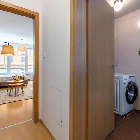 Designer In A Vibrant Neighborhood By Easybnb Premium Prague