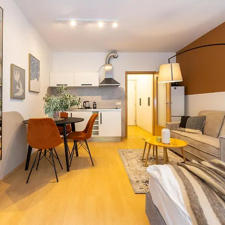Designer In A Vibrant Neighborhood By Easybnb Premium * Prague