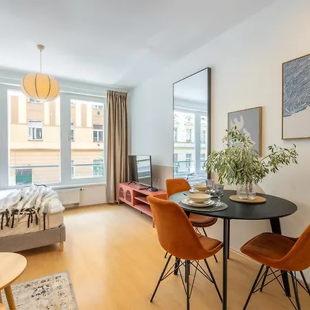 Designer In A Vibrant Neighborhood By Easybnb Premium Appartement *