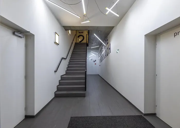 Designer In A Vibrant Neighborhood Appartamento